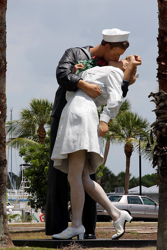 Unconditional Surrender! 25 Foot Tall Sculpture By J. Seward Johnson | by kathleenjacksonphotography