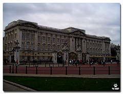 El Palacio de Buckingham / The Buckingham Palace