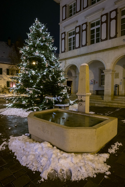 Röschenz Dorfplatz, Christbaum