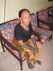 Batang Rejang River  44 - Old woman with long earlobes and tattoes