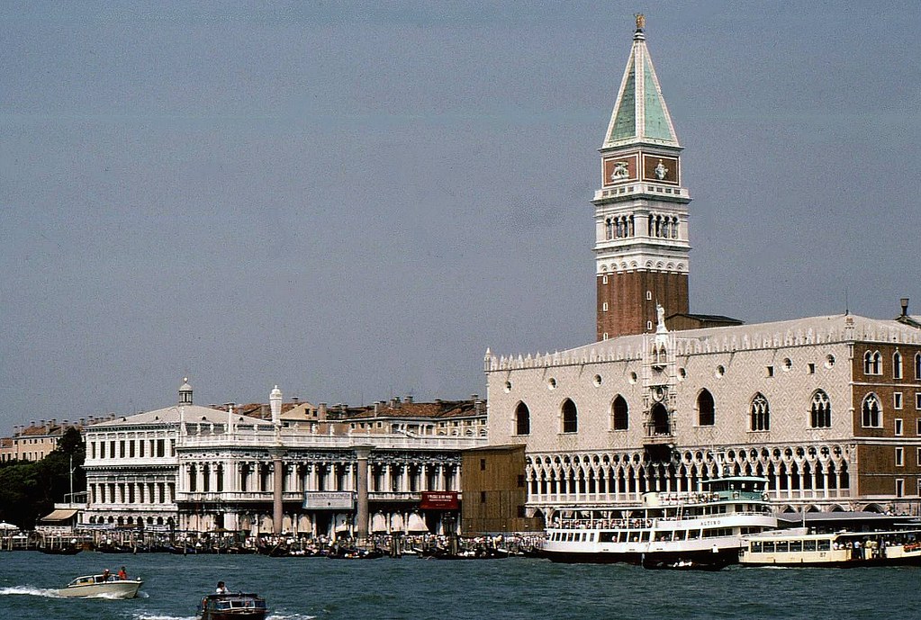 Venedig - San Marco mit Campanile und Dogenpalast  - 3