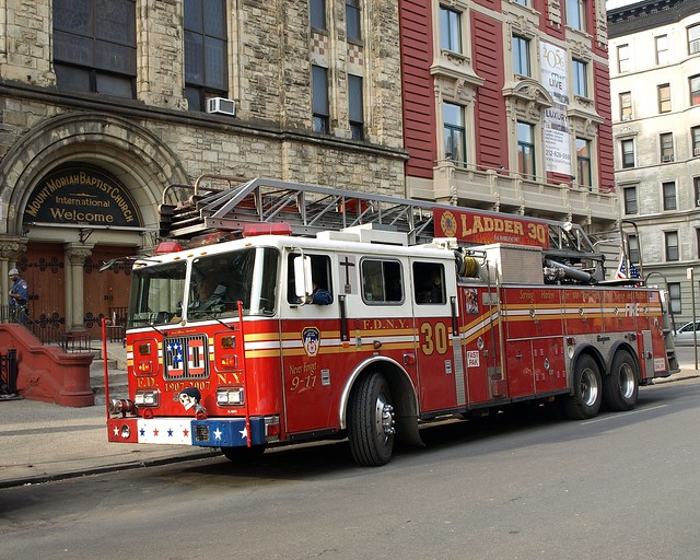 E059l FDNY Ladder 30, Harlem, New York City