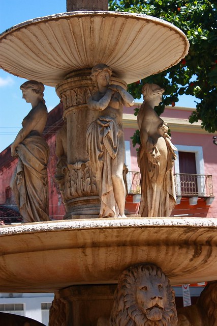 Fonte da Praça Maciel Pinheiro / Fountain of Maciel Pinheiro Square
