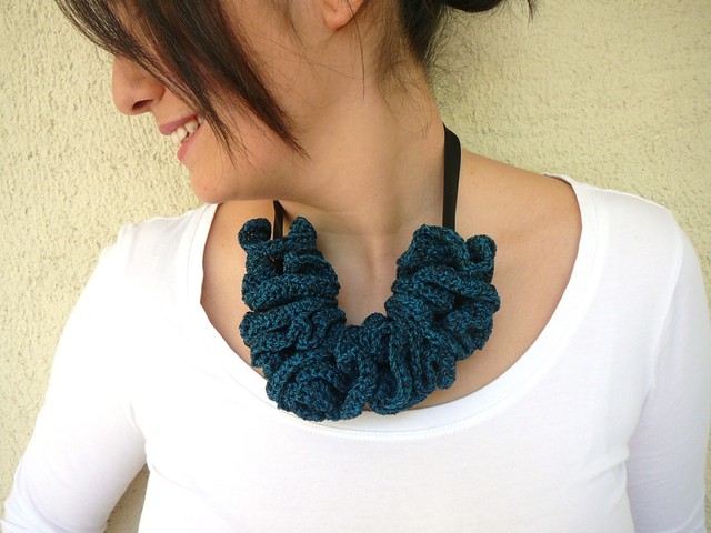 Frilly Necklace - Teal Blue and Black