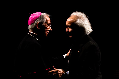 Scienza e Fede by Viditu, Antonio Ciliberti e Antonio Zichichi
<a href="http://bighugelabs.com/flickr/onblack.php?id=354503519