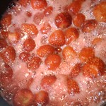 strawberry jam making