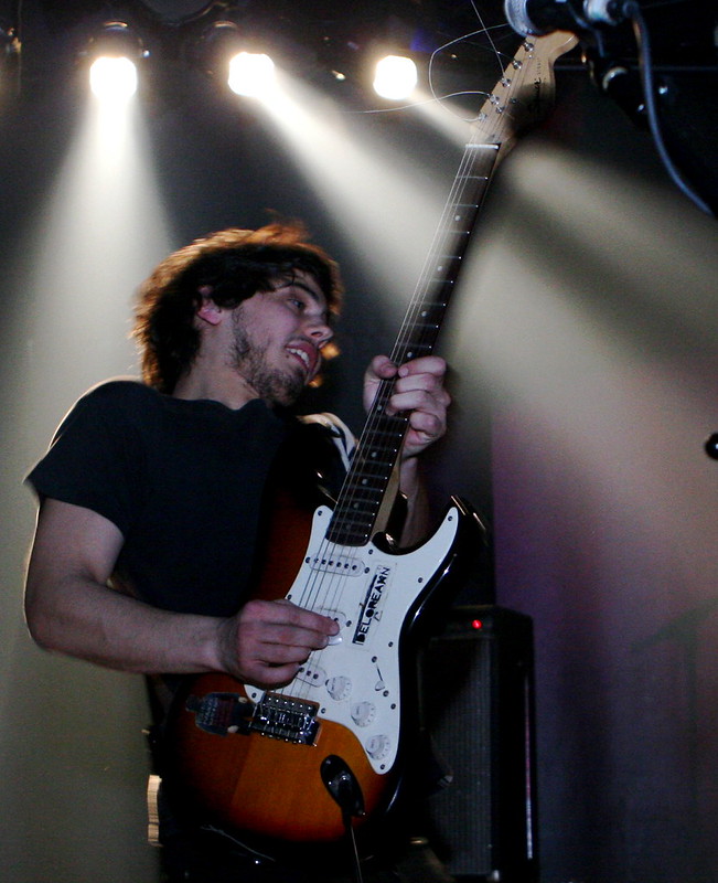 Ferguson teloneando a The Oxford Collapse en Barcelona, La [2] de Apolo