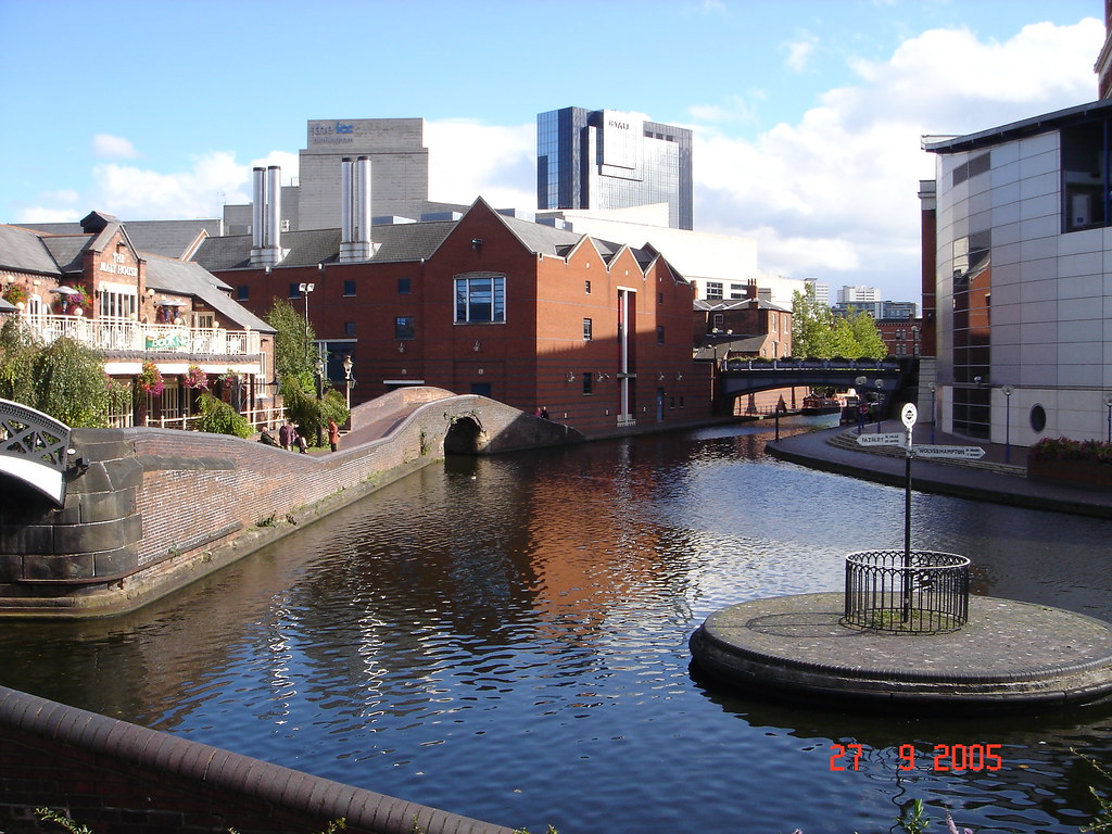 Birmingham Canals | Junction of the two canal systems | Peter Wilkinson