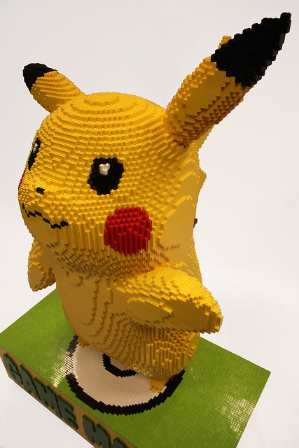 LEGO Pikachu ( face left )