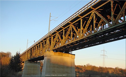 Fachwerkbrücke Assenheim in der Abendsonne - framework bridge in the evening sun (1) | by Jorbasa