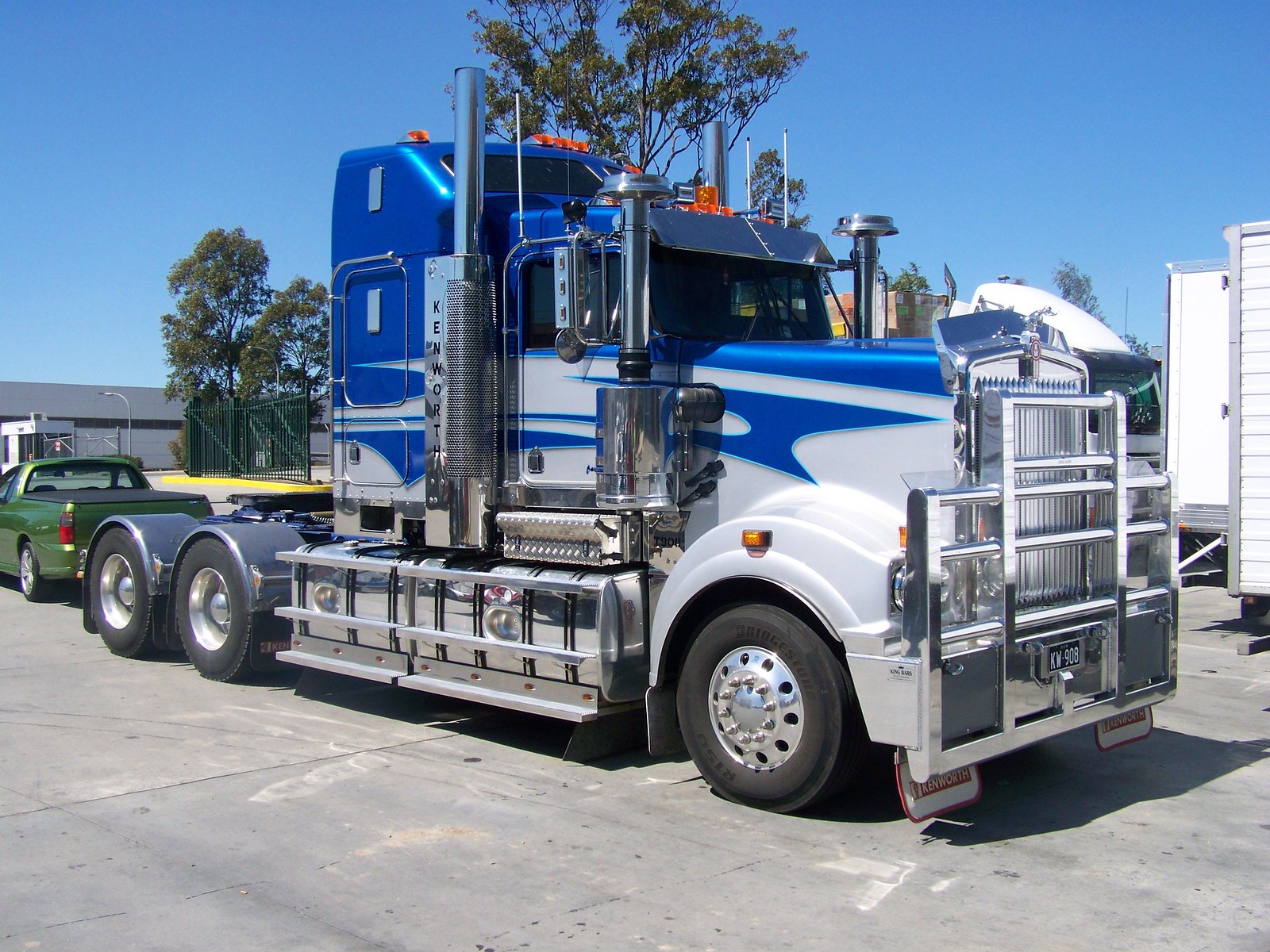 kenworth bonnetted trucks 5 | Flickr