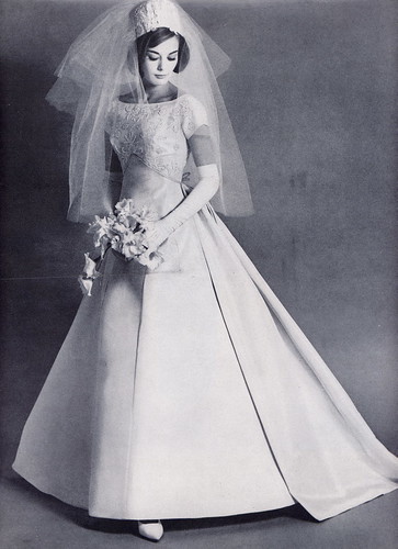 pillbox veil bride | Millie Motts | Flickr