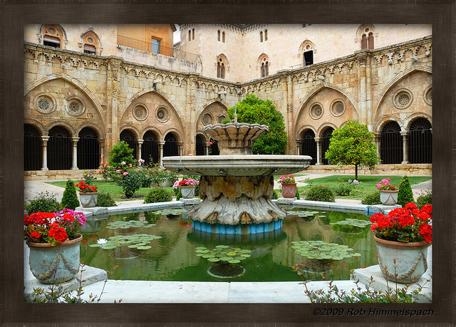 Spanish Garden In The Courtyard Of A Church Flhtcuse Flickr