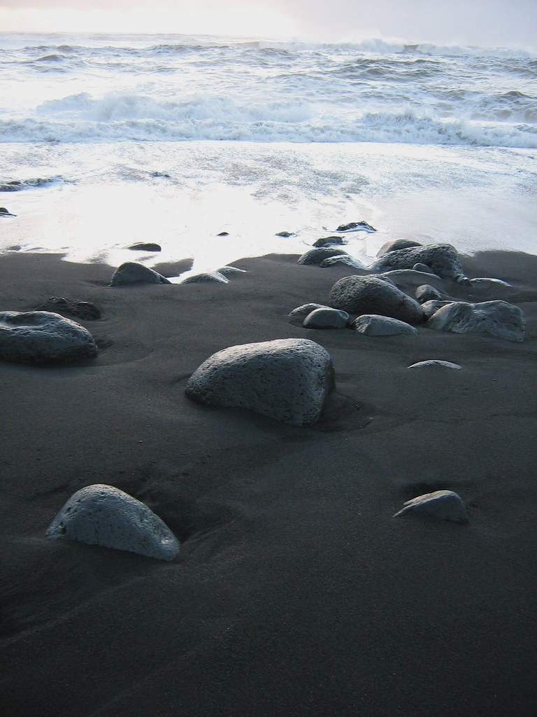 Sjór gæti gengið á land nær Vík í Mýrdal