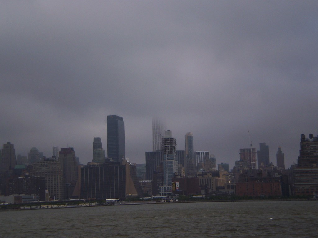 Cloudy day in NYC | S. Gray | Flickr