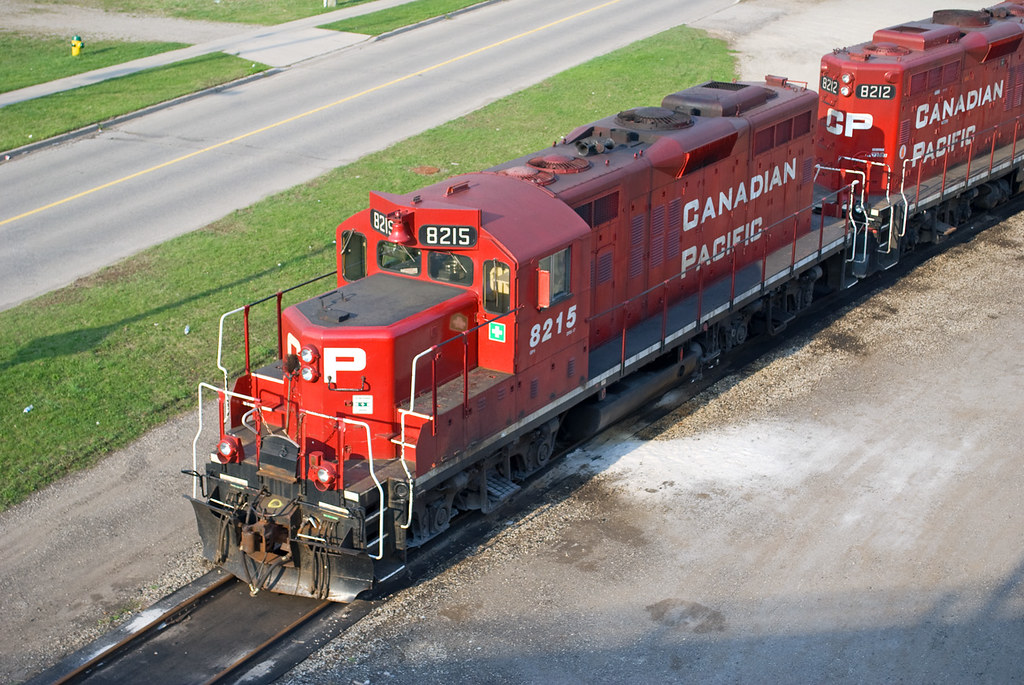CP 8215 & CP 8212 | Two GP9u's sit in the yard at Cambridge … | t47360 ...
