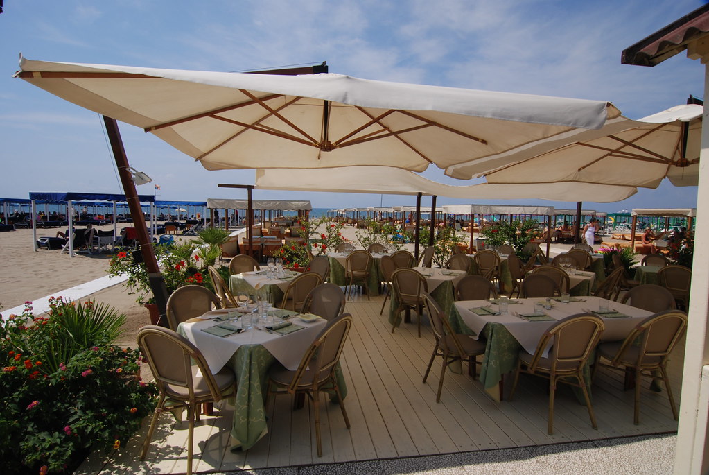 Forte dei Marmi restaurant on the beach | Photo courtesy of … | Flickr