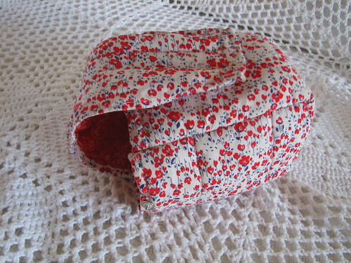 Quilted Camera Case | by rachaellazenby