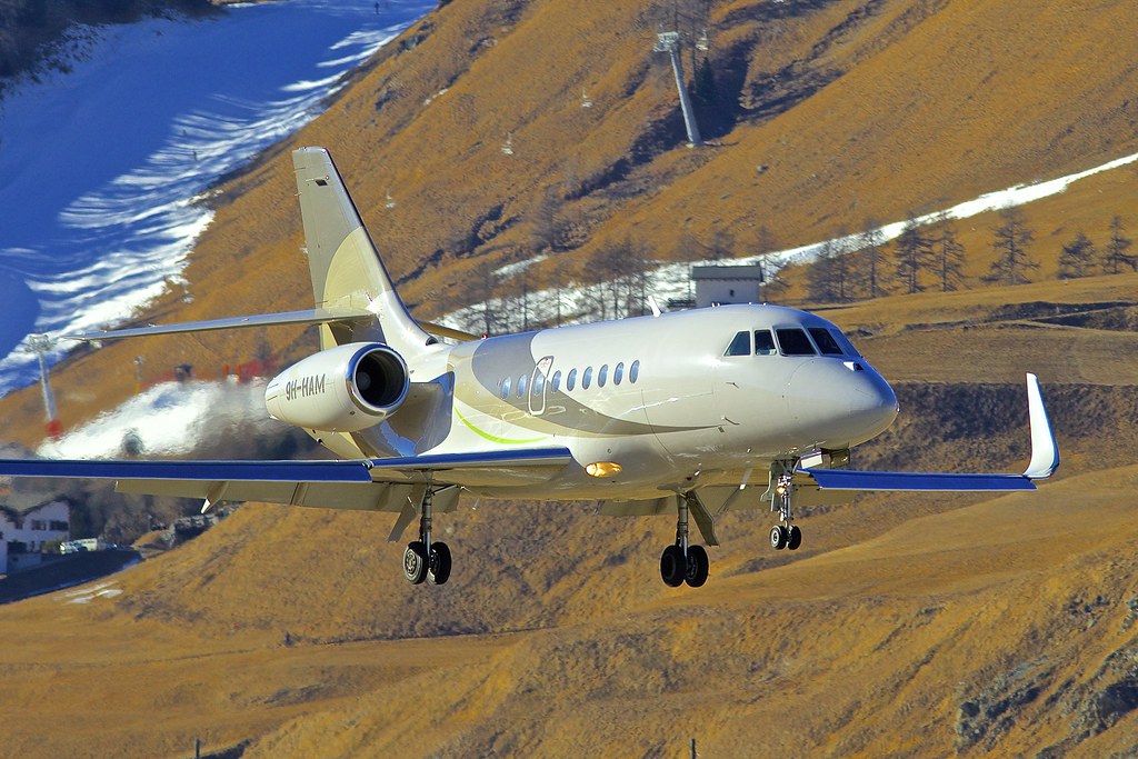 SMV/LSZS: Dassault Falcon 2000LX 9H-HAM