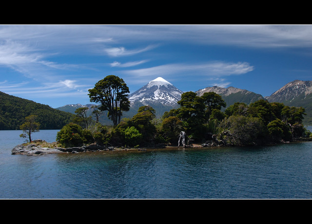 Lago Huechulafquen and Volcano Lanin, Patagonia
