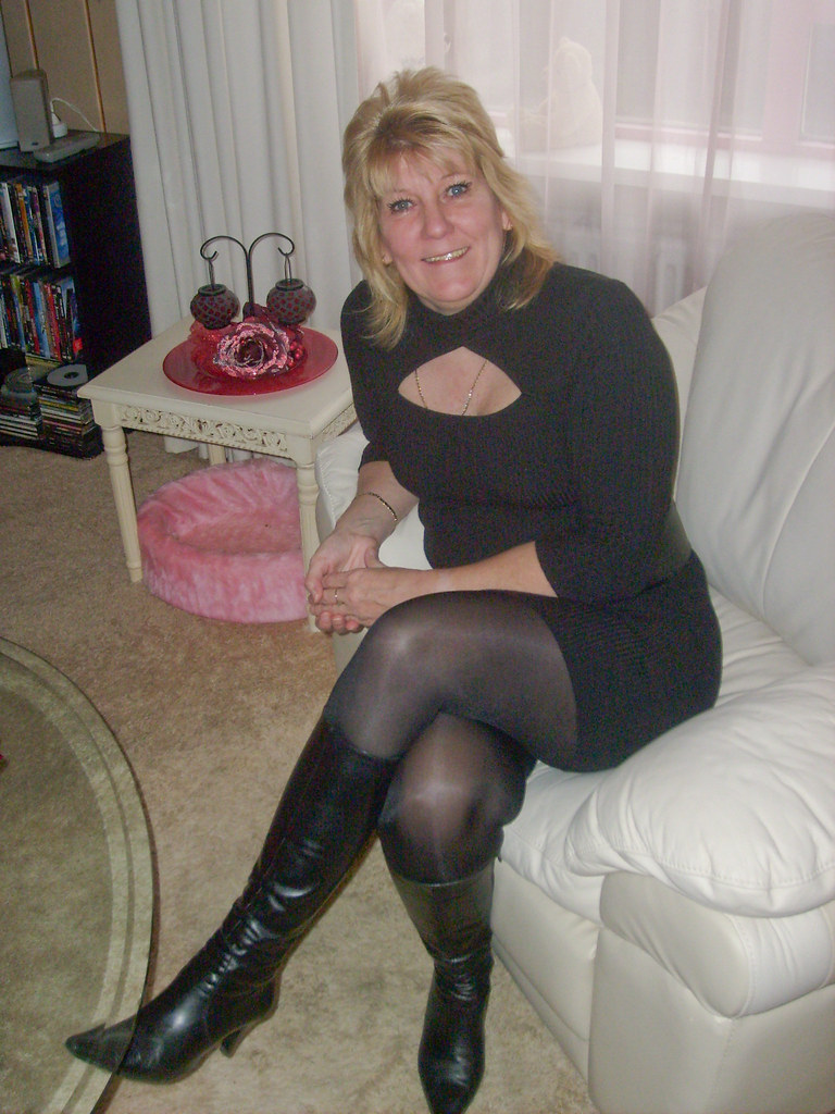 Mature Women In Boots
