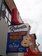 Robert's Western World sign