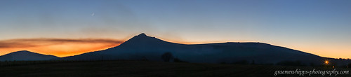 sunset moon newmoon smoke flow benachie bennachie mithertap twilight garioch aberdeenshire scotland
