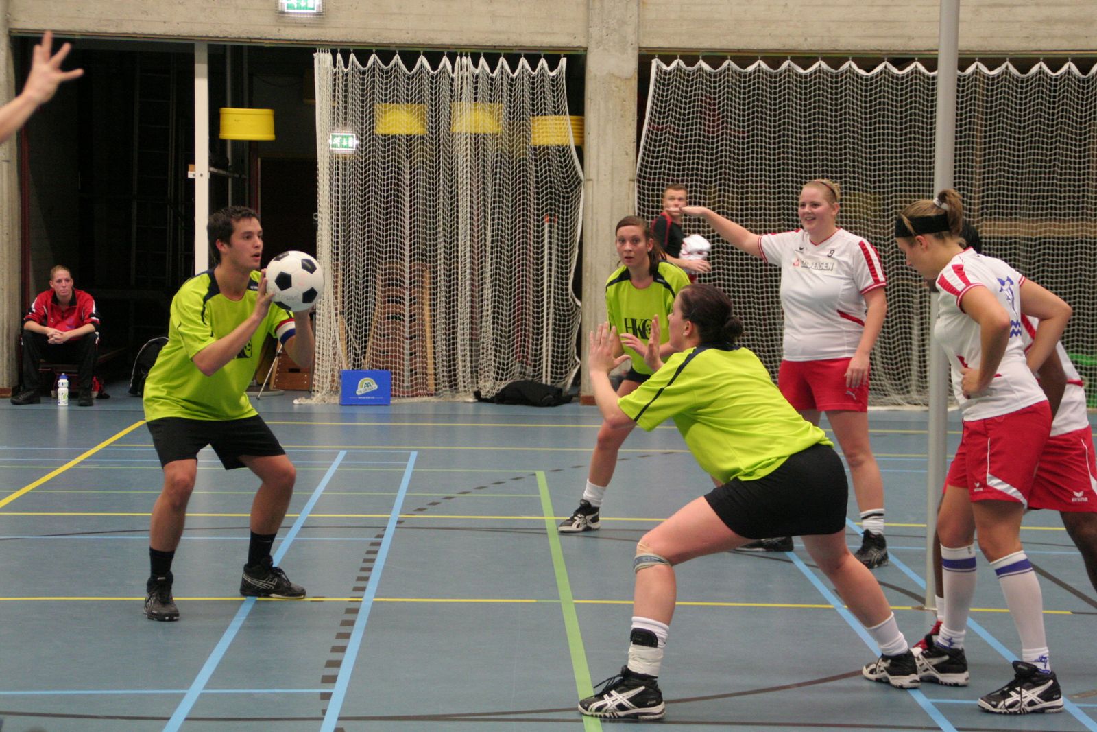 2010-12-11 [competitie.senioren] IJsselvogels 2 - HKC 2