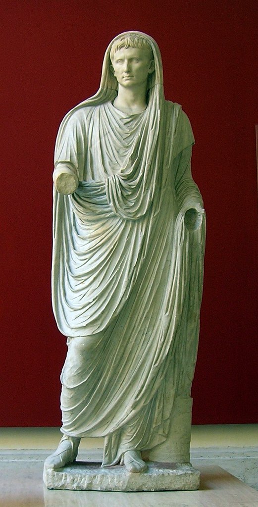 Statue d'Auguste en Grand Pontife - a photo on Flickriver
