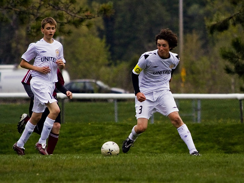 canada canon spring soccer handheld orangeville rebelxt 50views kevinsmith 25views photoshopcs3 canonef70300mmf456 7pointsystem bypaulchambers topazvivacity southsimcoeunitedu15boys stormfront2009 rocksteadyimages