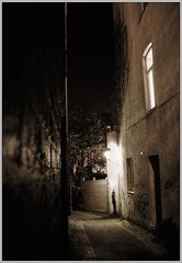A narrow alley to meet Nosferatu, the Dracula of Bremen