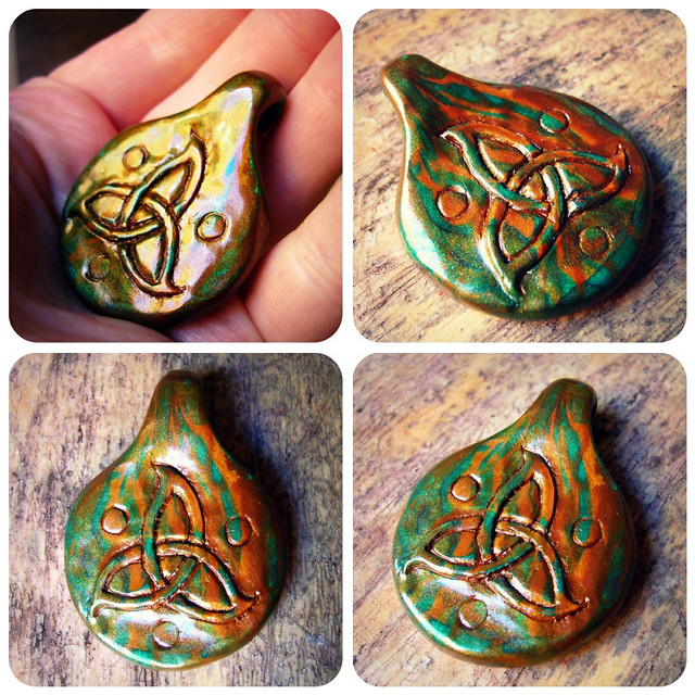 green/gold Celtic trinity knot pendant