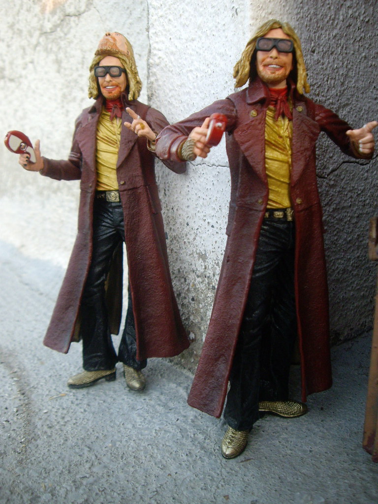 Zaphod 2 figures of Zaphod Beeblebrox | with glasses and theirs gun… | Flickr