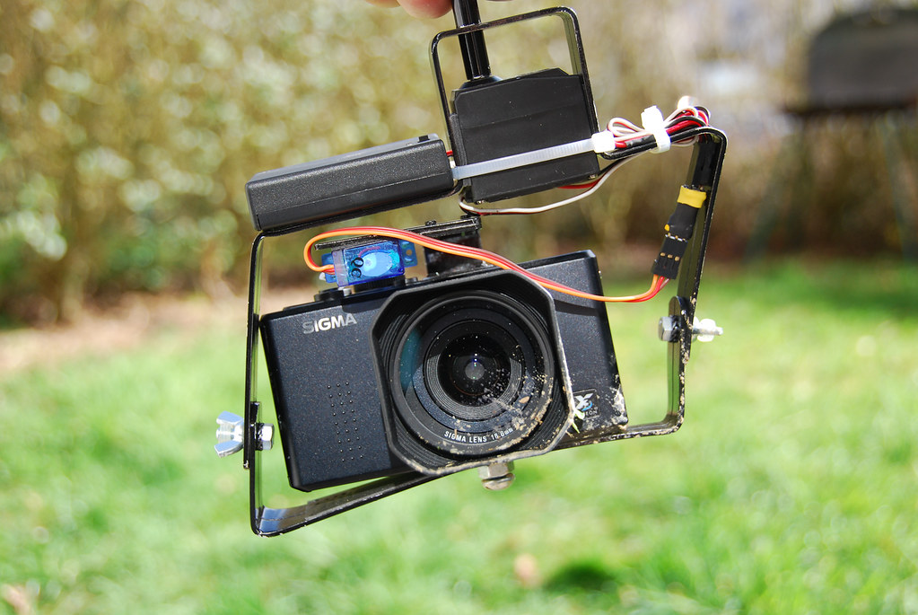 8803_web | Sigma DP1 rig free-fall result. | Emmanuel | Flickr