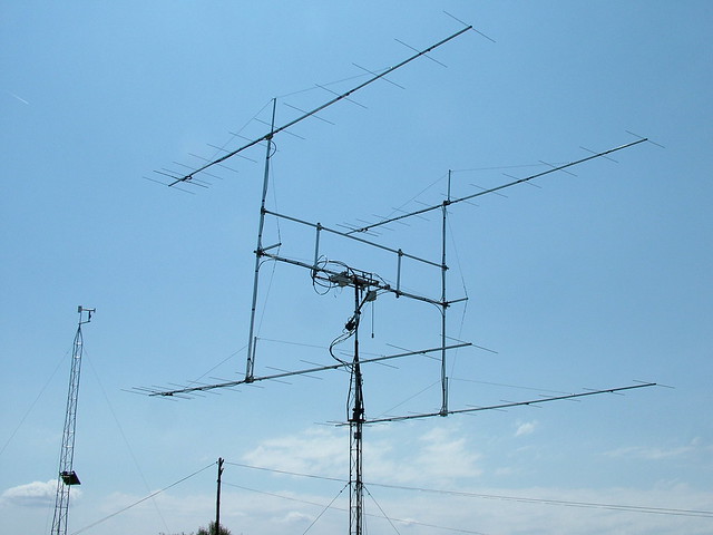 Antenes per a rebot lunar (EME) a Castellnou de Bages)