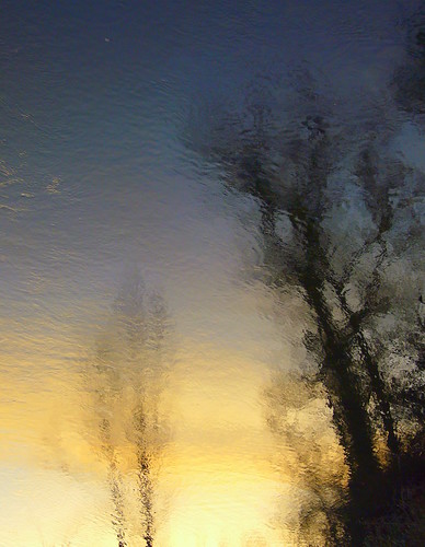 El sol s'enfonsa al Ter cada tarda by Jofre Ferrer, sunset girona reflexos aigua posta riu ter stmv