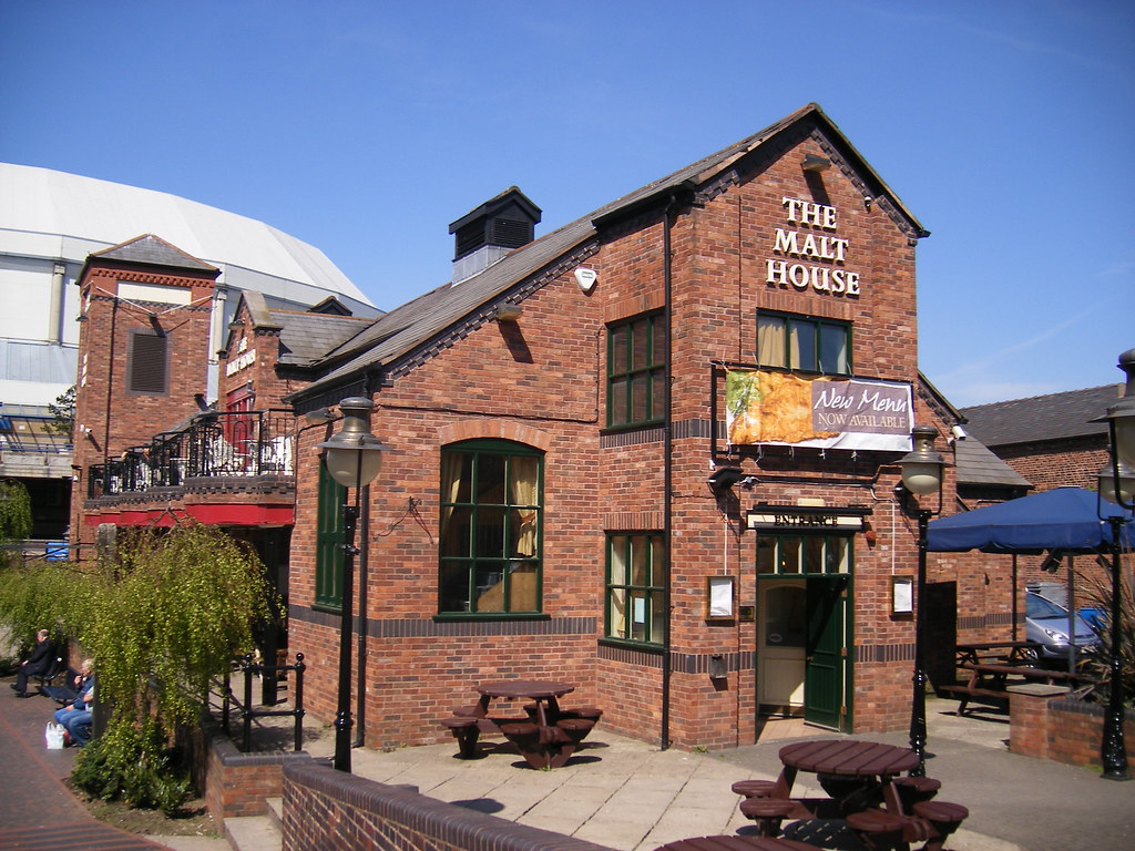 The Malt House | Bill Clinton drank here during the G8 in 19… | Flickr