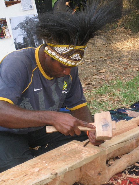 womadelaide 2009 b - west-papuan carving
