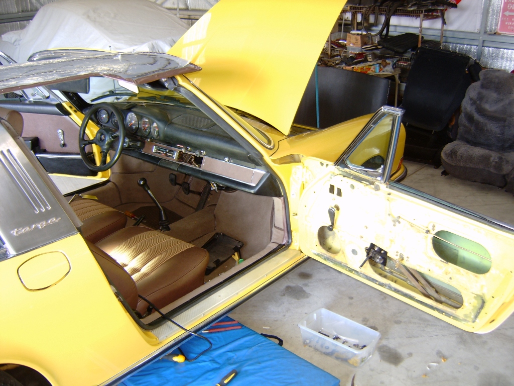 Yellow22 mellow yellow22 002 | Samsung digimax d530 | PorschesRus | Flickr