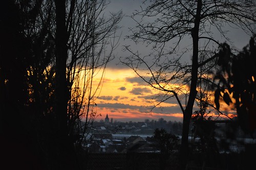Blick auf Oberwälden im Sonnenuntergang by matthias.asal, Blick von Börtlingen Richtung Oberwälden kurz nach Sonnenuntergang
I made this shot just after suns