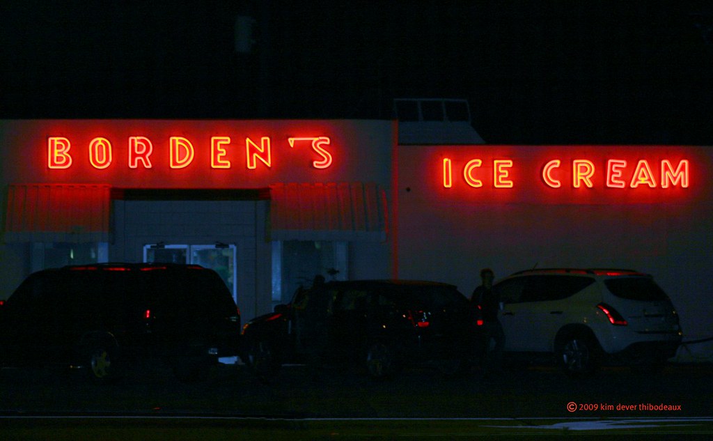 Borden's Ice Cream Since 1940 1103 Jefferson Street