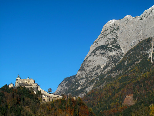 salzburg austria herbst schloss hohenwerfen werfen österreich tennengebirge hochkogel flickraward mygearandme ringexcellence alpenschlösser