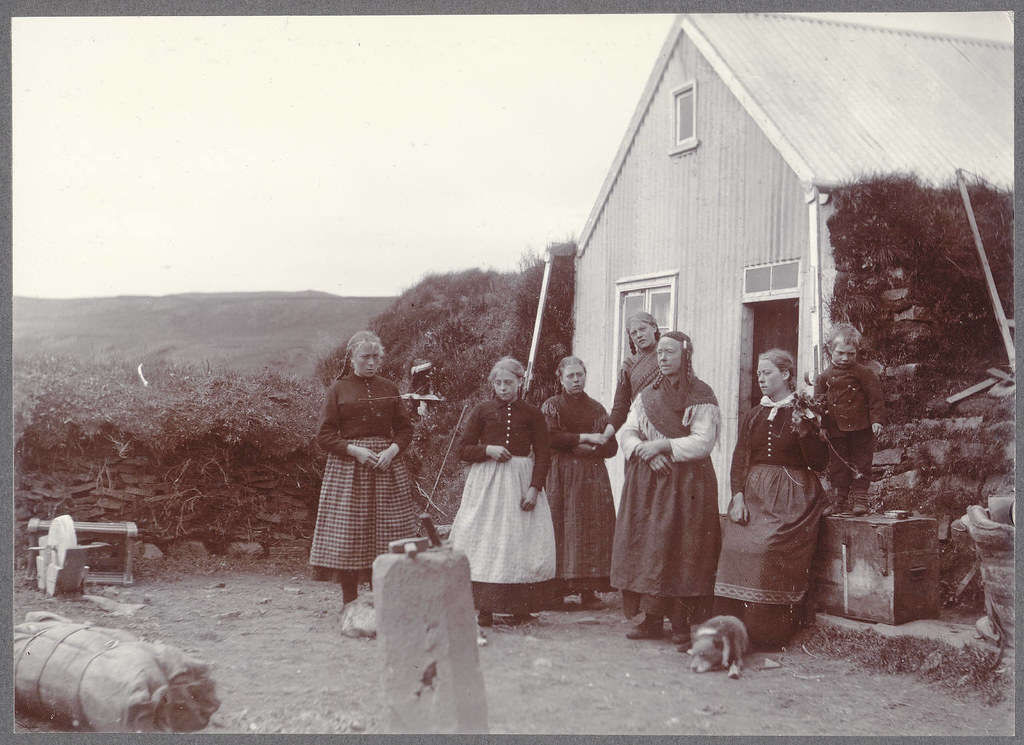 Family at Brattholt, near Gullfoss. | Collection: Icelandic … | Flickr