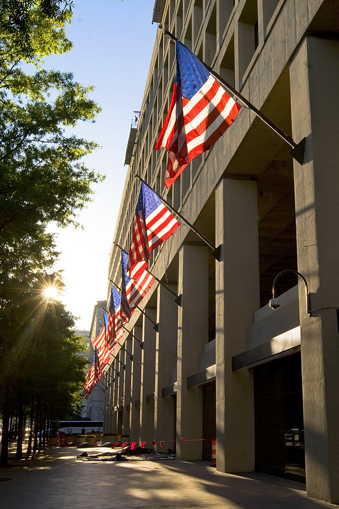 09-0521f-fbibldg0003 | One side of the FBI building. Hello, … | Chris ...