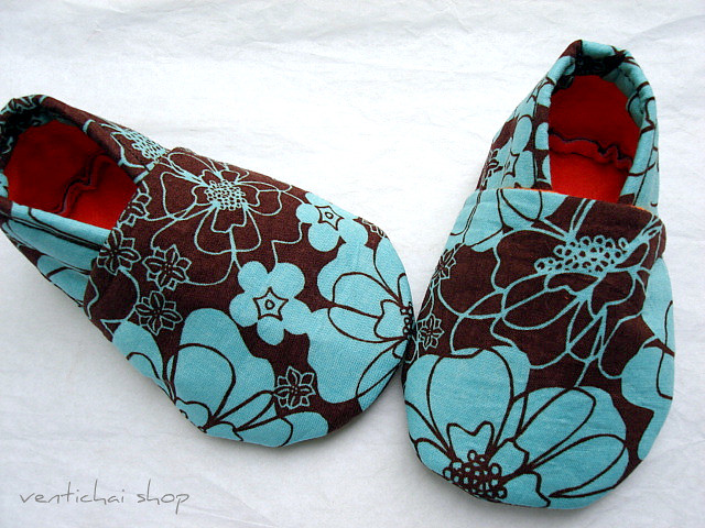 Modern Flowers Baby Shoes Booties Slippers Crib Shoes