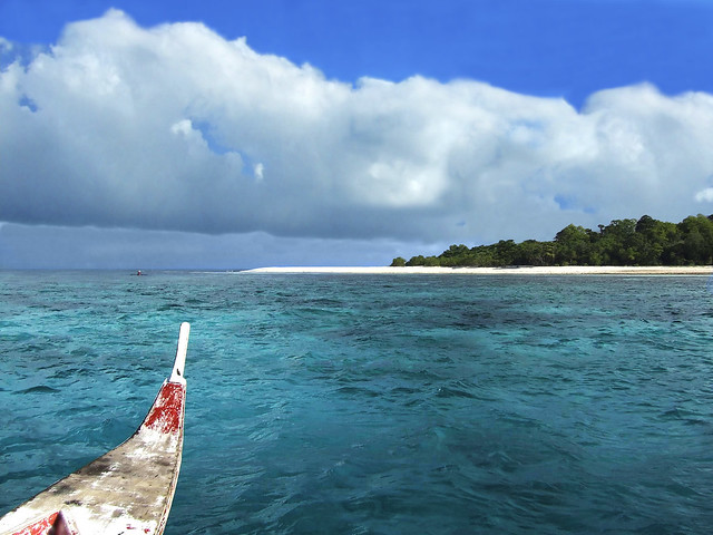 Camiguin Island Banka Headed to Mantique Island