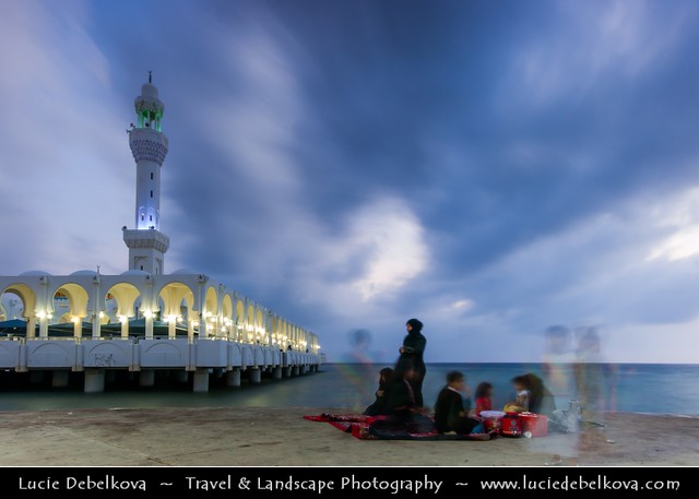 Saudi Arabia - Evening prayer at Floating Mosque in Jeddah