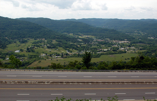 Tennessee Mountains and I-75, at the KY / TN border