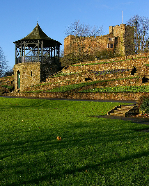 tamworth castle and band stand