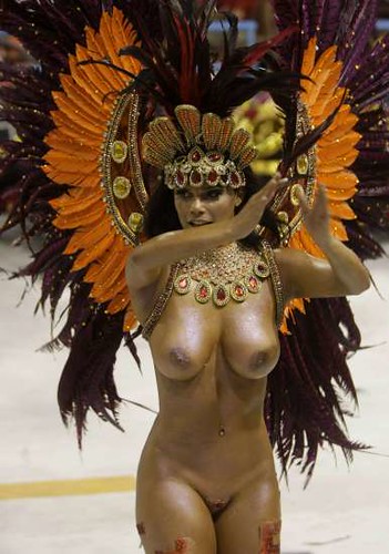 Nude viviane castro Naked dancer